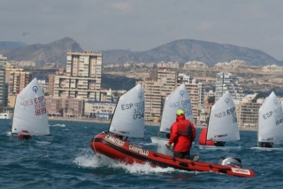 Disfrutando del Optimist